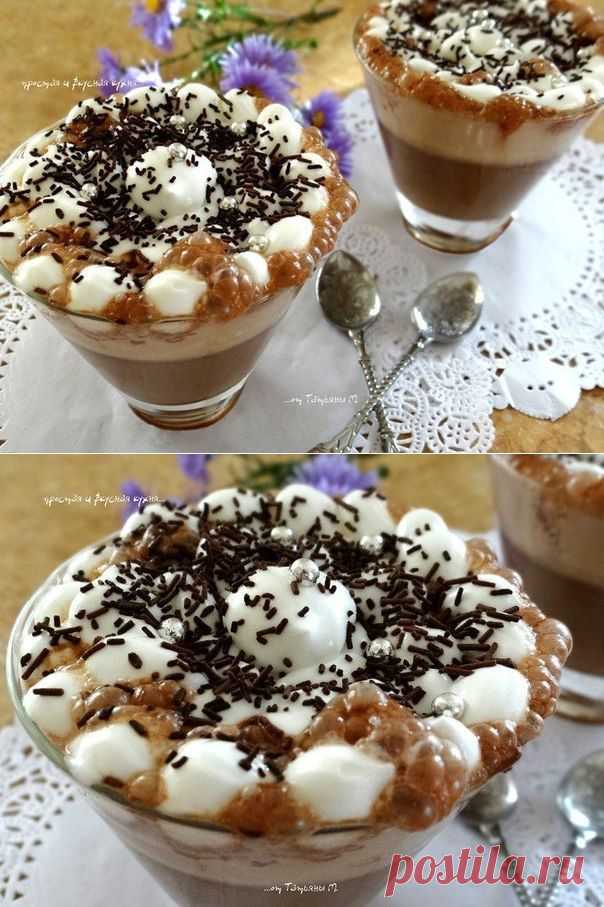 Фраппе с кофе, коньяком и взбитыми сливками