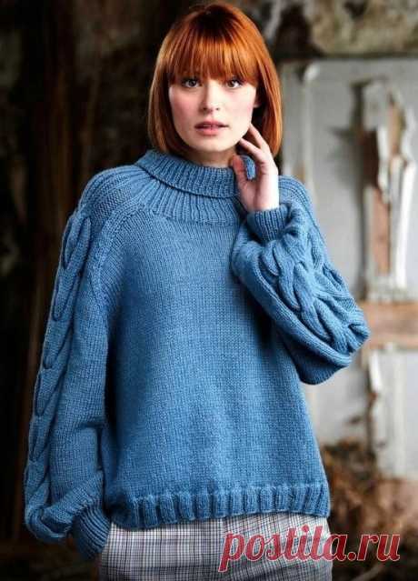 Свитер спицами с объёмными косами на рукавах Размеры: XS, S, М, L, XL. Обхват груди:76-86; 86-97; 97-107; 107-117; 117-127 см.  Ширина передай спинки изделия:101; 111; 122; 133; 144,5 см.  Длина изделия:56; 57; 59,5; 62,5; 65,5 см.  Длина рукава по внутреннему шву:43,5; 43,5; 44,5; 45,5; 45,5 см.  Вам потребуется:пряжа Rowan «Pure...