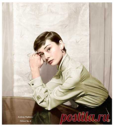 Audrey Hepburn 1929 - 1993 | Audrey Hepburn was a British ac… | Flickr