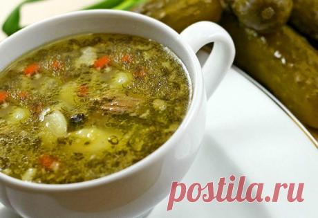 Рассольник с перловкой и солеными огурцами