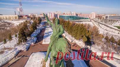 Башкирия готова принять рабочие кадры из Бангладеш. В Уфе состоялась встреча главы Башкирии Радия Хабирова с послом Бангладеш в России Камрулом Асханом. Стороны, в частности, обсудили развитие торговых связей и подготовку рабочих кадров. Читать далее