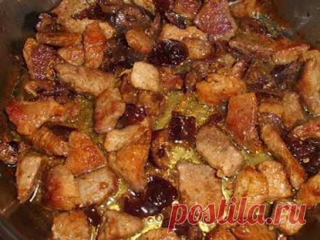 Мясо в пиве с черносливом | Рецепты моей мамы