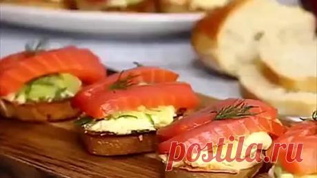 Закуска с красной рыбкой
