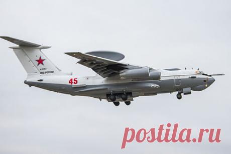 ВКС России получили «летающий радар». Воздушно-космические силы (ВКС) России получили авиационный комплекс дальнего радиолокационного обзора и наведения А-50У, сообщает «Ростех». «Борт может обнаруживать принципиально новые типы летательных аппаратов, а также способен одновременно сопровождать большее количество целей», — отмечает госкорпорация.