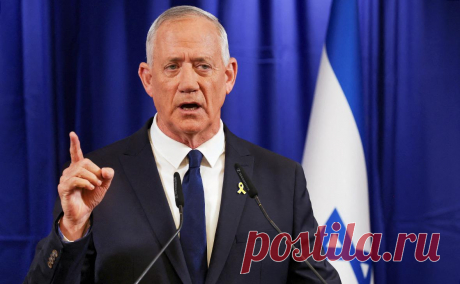 Министр военного кабинета Израиля объявил о выходе из правительства. Министр военного кабинета Израиля Бени Ганц (экс-министр обороны) объявил о выходе своей партии «Государственный лагерь» (12 из 120 мандатов в кнессете) из правительства, заявив, что премьер-министр Биньямин Нетаньяху «мешает нам добиться настоящей победы», передает The Times of Israel.