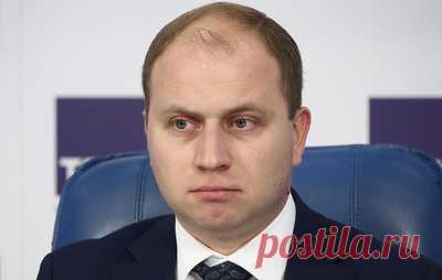 Механизм параллельного импорта планируется продлить на 2025 год. Директор департамента международной кооперации и лицензирования в сфере внешней торговли Минпромторга РФ Роман Чекушов отметил при этом, что "начали сокращать бренды"