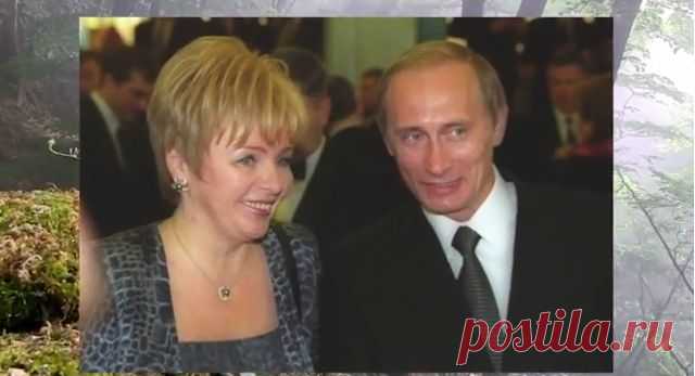 Украинский бизнесмен написал песню “Людмила”, посвященную Людмиле Путиной и её нелегкой доле. Смотрите клип “Людмила” и читайте полный текст песни: Она в первый день искала счастье, На второй день рвала душу на части.