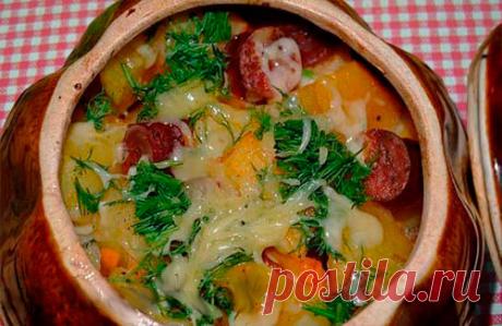 Жаркое в горшочке с охотничьими сосисками — Мой садочек