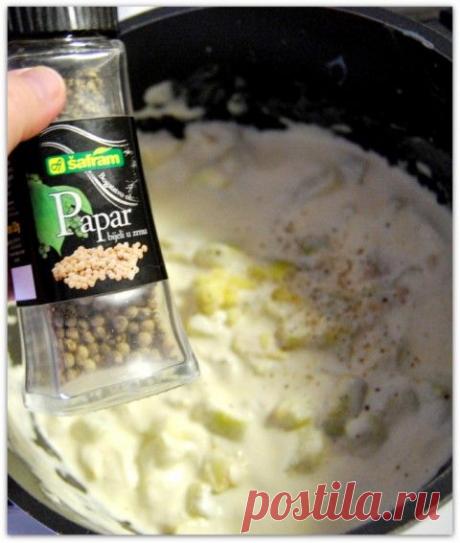 Кабачки тушённые в сметане