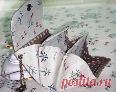 Folded Accordion Wallet Tutorial ~ DIY Tutorial Ideas!