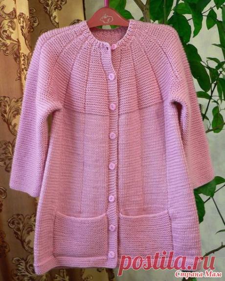 Кардиган с круглой кокеткой.