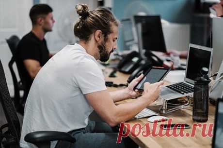 Аналитики выяснили главные вредные привычки россиян. Большинство россиян старается прекратить вести нездоровый образ жизни с начала 2022 года. Аналитики онлайн-сервиса для управления здоровьем Budu провели опрос среди россиян в возрасте от 18 до 57 лет и назвали главные вредные привычки россиян рамках исследования «Индекс здоровья».