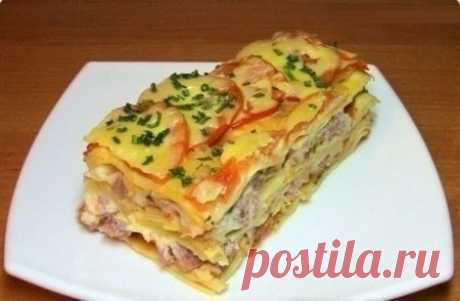 Лазанья с помидорами, сыром и ветчиной