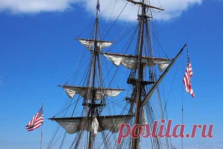 Flags On Old Sailing Ship  Free Stock Photo HD - Public Domain Pictures