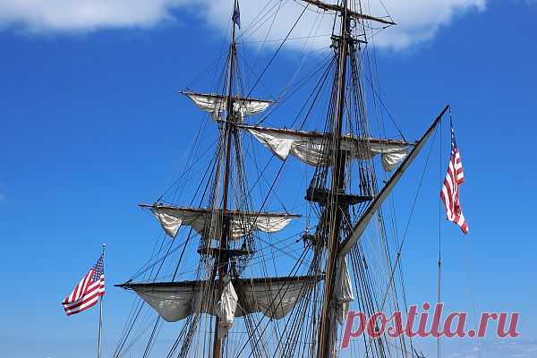 Flags On Old Sailing Ship  Free Stock Photo HD - Public Domain Pictures