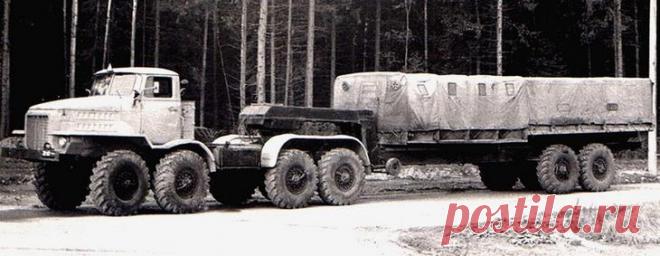 За один рейс — 90 тысяч литров топлива: советские сверхтяжелые автопоезда