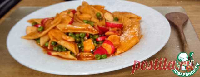 Холодный салат по-корейски. Предлагается корейское блюдо bibum guksu, в котором холодная лапша подаётся в остром кисло-сладком соусе на основе кочудяна со свежими хрустяящими овощами. Идеально для пикника в жаркий день.
 ,