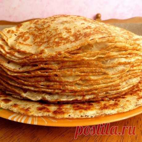 Творожные блины.

Ингредиенты:

Мука — 250 Грамм
Творог — 250 Грамм
Яйца — 3 Штук
Масло растительное — 5 Ст. ложка
Молоко — 300 Миллилитр
Сахар — 4 Ст. ложка
Ванилин — 1 Штук
Разрыхлитель — 10 Грамм
Соль — 1 Щепотка

Приготовление:

Взбиваем яйца с сахаром, солью и ванилином. Кладем во взбитые яйца творог, перетираем его тщательно вилкой. В дополнение можно взять миксер и взбить все до однородной жидковатой массы. Также отдельно просеиваем муку с разрыхлителем.
Отливаем по...