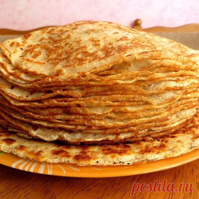 Творожные блины.

Ингредиенты:

Мука — 250 Грамм
Творог — 250 Грамм
Яйца — 3 Штук
Масло растительное — 5 Ст. ложка
Молоко — 300 Миллилитр
Сахар — 4 Ст. ложка
Ванилин — 1 Штук
Разрыхлитель — 10 Грамм
Соль — 1 Щепотка

Приготовление:

Взбиваем яйца с сахаром, солью и ванилином. Кладем во взбитые яйца творог, перетираем его тщательно вилкой. В дополнение можно взять миксер и взбить все до однородной жидковатой массы. Также отдельно просеиваем муку с разрыхлителем.
Отливаем по...