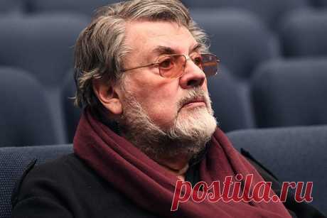 Александр Ширвиндт: «Я прожил жизнь под девизом: «Мы можем всё, нас могут все»
  Александр Ширвиндт: «Я прожил жизнь под девизом: «Мы можем всё, нас могут все»«Гениальный математик Перельман с авоськой молока и хлеба отказался от миллиона долларов не потому, что дебил, а потому, что вокруг дебилы».Александр Ширвиндт — умный и чувствующий человек, с отменным чувством юмора и самоиронии. Мудрый и совсем не занудный, хотя ему уже хорошо […]
Читай пост далее на сайте. Жми ⏫ссылку выше