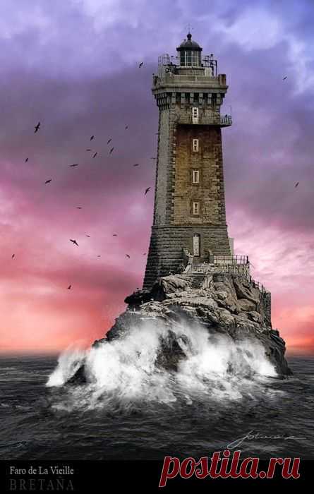 Cloud Nodes Photo - Phare de la Vieille – The Old Lady, northwest coast of France (Lighthouse) 396200685142432