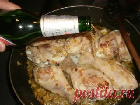 РЕЦЕПТЫ И СОВЕТЫ ХОЗЯЙКАМ: Без шуток, это — кулинарный хит. Твои гости придут в восторг от курицы в пиве...