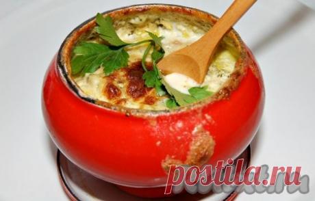 Рыба в горшочке - рецепт с фото Рыба в горшочке представляет из себя очень вкусное блюдо, которое можно подать даже на праздничный стол в качестве горячего блюда. Рыба, приготовленная в горшочке, получается очень нежной, просто тающей во рту. Обязательно попробуйте приготовить это блюдо, оно заслуживает этого.