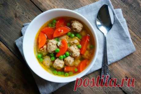 Прозрачный суп с фрикадельками