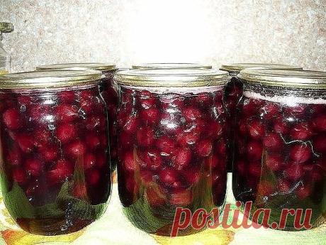 Кулинария >Вишня в желе - очень вкусно и красиво!