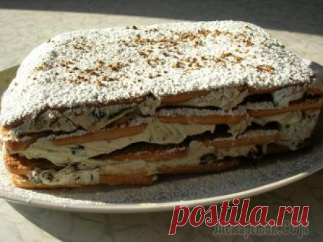 Торт с творогом и черносливом без выпечки Я люблю такие простые рецепты, на которые уходят минимум времени и ингредиентов, а результат всегда радует. Перед праздником 8Марта с таким простым тортиком справится даже ребенок или мужчина, который...