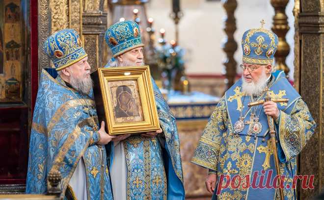 В патриархии уточнили, что за икону обнаружил патриарх Кирилл. Найденная патриархом Московским и всея Руси Кириллом Казанская икона Божией Матери не подлинник, а список, то есть воспроизведение почитаемой иконы, сообщили «Интерфаксу» в Московской патриархии.
