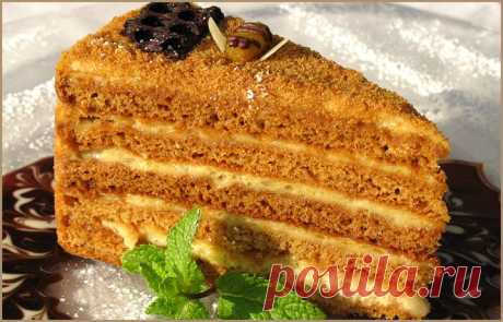 Медовик - Медовый Торт / Honey Cake - Рецепт медовика - медового торта - Как приготовить медовик - медовый торт - Бургомистр пивной ресторан в центре Москвы