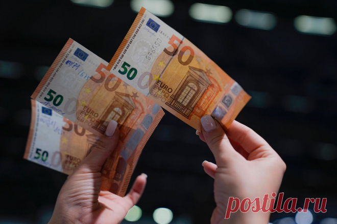 Falschgeld-Fuffies auf dem Vormarsch: So erkennen Sie unechte Geldscheine | STERN.de
