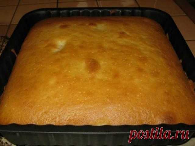 Кулинария >Воздушный и безумно вкусный пирог на скорую руку
