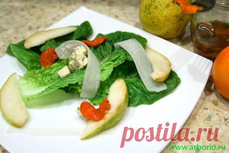 Зеленый салат с грушей и голубым сыром | Кулинарные заметки Алексея Онегина
