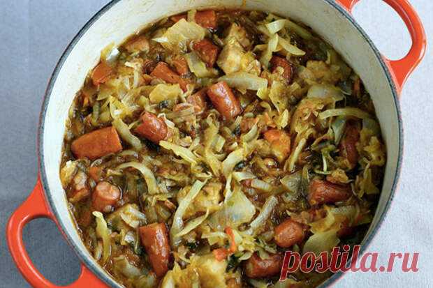 Традиционный польский бигос 
            Испокон веков народная кухня строилась на том, что надо было сделать нечто сытное, и неплохо бы еще и вкусное, из того что есть. Чтобы как-то пережить долгие, холодные зимы, пришлось осв…