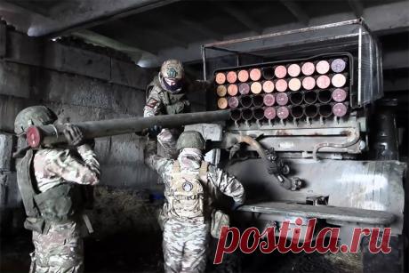 «Град» под Артемовском стер в пыль позиции ВСУ. Сводка СВО на 19 января. В зоне СВО российские артиллеристы выигрывают контрбатарейную борьбу у ВСУ.