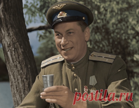 Артист Василий Меркурьев