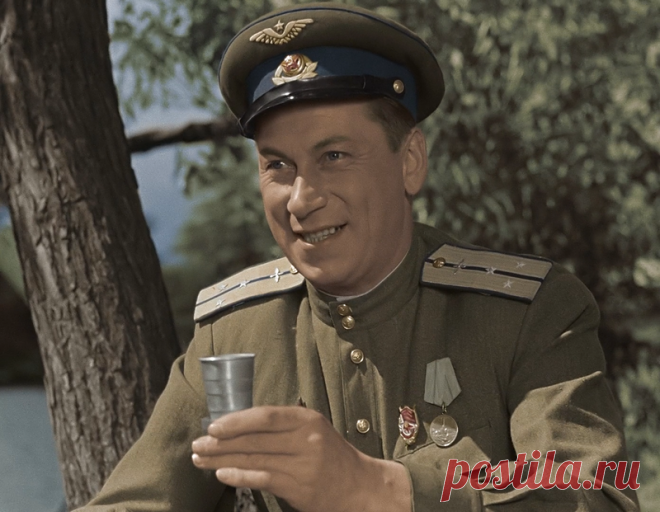 Артист Василий Меркурьев