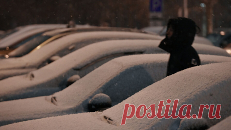 В четверг в Москве ожидается снег. По прогнозу Гидрометцентра России, в четверг в Москве ожидается облачная погода с прояснениями. Местами возможна гололедица, а температура воздуха составит до минус 2 градусов. В течение дня в столице ожидается от минус 2 до нуля градусов, ...