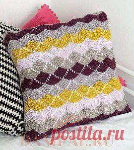 Ажурная вязаная наволочка «Шеврон»