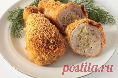 Куриные ножки "Праздничные" | Foodbook.su А у меня снова блюдо из куриных ножектолько в этот раз фаршированные,в виде рулетиков и с вкусной нежной начинкой.Заготовки можно приготовить с вечера,а на следующий день поздравить своих мужчин с