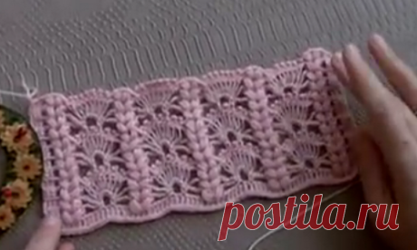 Yelpaze Modelli Fıstıklı Yelek Yapılışı Sevgili hanımlar Tığ işi yelpaze modelli fıstıklı yelek yapımını yayınlıyorum bugün sizlere. İnce iple baharlık ve yazlık yelek, hırka, bluz, bolero gibi bir çok örgüye uygun çok zarif ve kolay bir model. Benim çok hoşuma gitti, yelek olarak tam bitmiş halini bulamadım. Görmek isterdim tam bitmiş halde. Bence çok şık durur örnek yeleğin tamamlanmış haliyle. Elişi krallığı kanalı yine çok güzel bir örneğin detaylı tarifini yapmış vide...