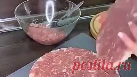 Ну очень вкусненькие котлетки на простых вафлях, попробуйте!
