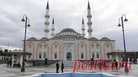 Праздник Ураза-байрам впервые пройдет в Соборной мечети Крыма