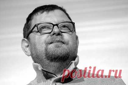 Умер режиссер фильма «Параграф 78» Михаил Хлебородов. На 57-м году жизни скончался российский режиссер, продюсер и клипмейкер Михаил Хлебородов. О причинах смерти кинематографиста не сообщается. Хлебородов являлся автором картин «Параграф 78» и «Параграф 78: Пункт II», а также снимал клипы для групп «Мумий Тролль» и «Белый орел», певицы Лаймы Вайкуле и других.