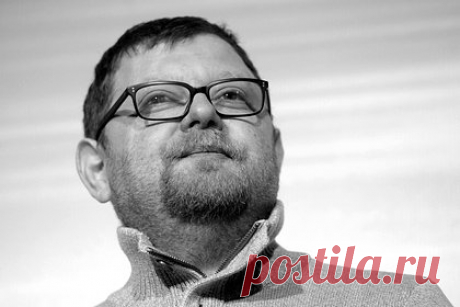 Умер режиссер фильма «Параграф 78» Михаил Хлебородов. На 57-м году жизни скончался российский режиссер, продюсер и клипмейкер Михаил Хлебородов. О причинах смерти кинематографиста не сообщается. Хлебородов являлся автором картин «Параграф 78» и «Параграф 78: Пункт II», а также снимал клипы для групп «Мумий Тролль» и «Белый орел», певицы Лаймы Вайкуле и других.