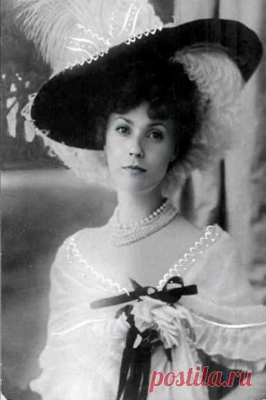 The Conspiracy of Lady History