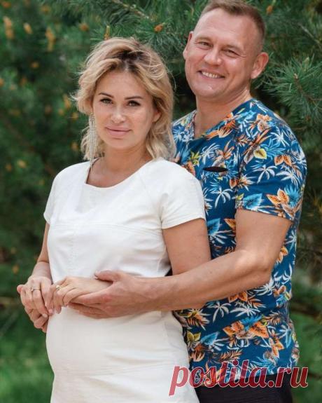 Бэби-бум: впервые в истории «Дома-2» на ТНТ на проекте сразу пять беременных участниц! . Милая Я