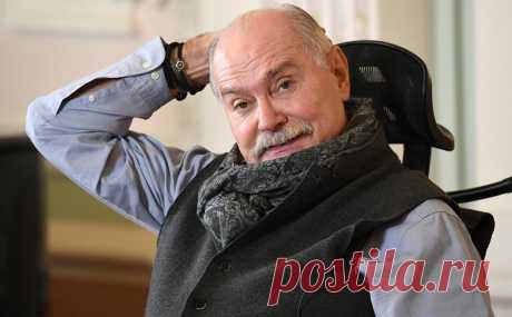 Михалков заявил, что пока не готов снимать фильм о спецоперации. Глава Союза кинематографистов России Никита Михалков пока не готов снимать фильм о российской военной операции на Украине, поскольку тема требует осмысления, сказал режиссер на творческом вечере в Тверском академическом театре драмы, передает ТАСС.